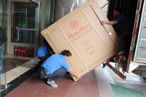 兰坪钢琴贵重工艺品无忧运